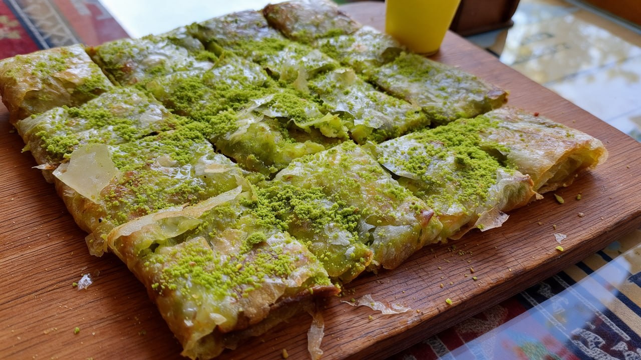 Gaziantep Katmeri Dilimleri ve Boz Fıstık