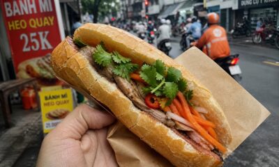 Saygon Sokaklarında Taze Kişnişli Çıtır Banh Mi Sandviçi
